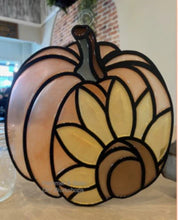 09/23/24 at 5:30 pm Stained Glass-Inspired Resin Workshop @ Vanished Valley Brewing