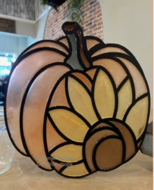 09/26/24 at 5:30 pm Stained Glass-Inspired Resin Workshop @ Hardwick Vineyard and Winery